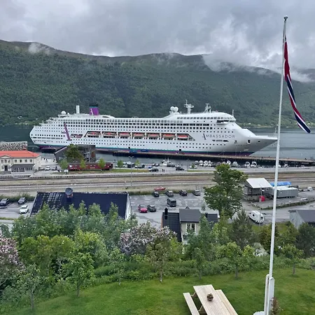 Utsikten Kongen 翁达尔斯内斯